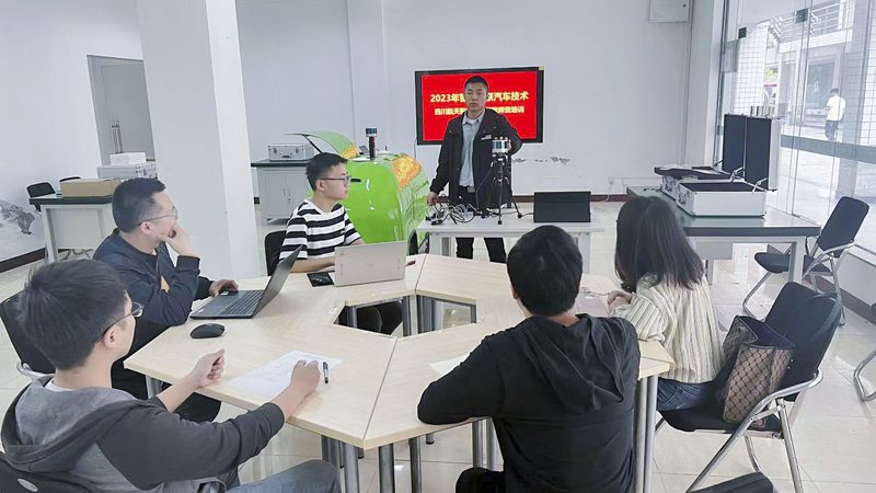 成人技能培训学校加盟，你需要了解的关键要素
